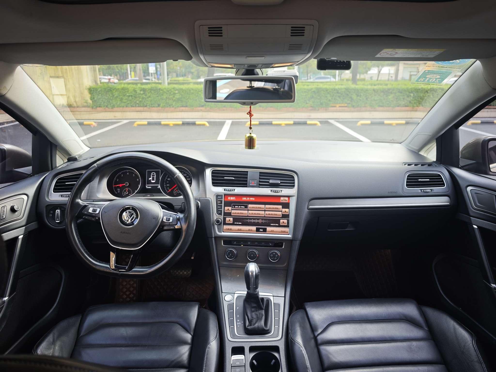 Volkswagen Golf Sportsvan 2016 thumb 4