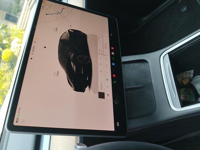 Tesla Model Y 2022 thumb 6