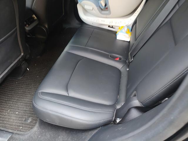 Tesla Model Y 2022 thumb 10