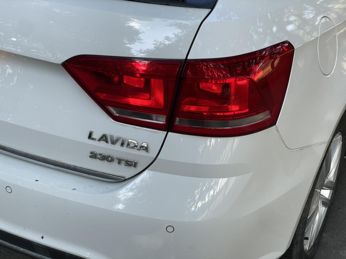 Volkswagen Lavida 2017 thumb 10