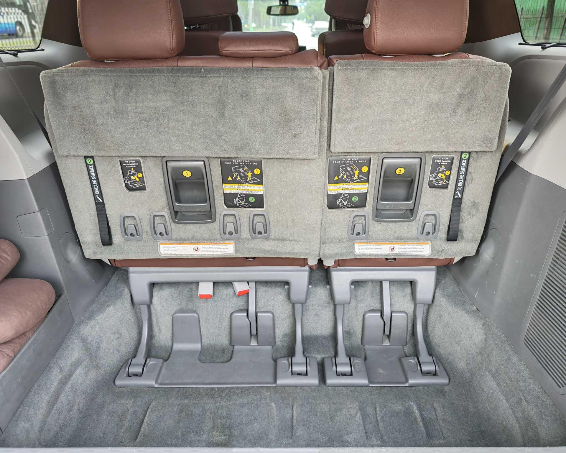Toyota Sienna 2017 thumb 8