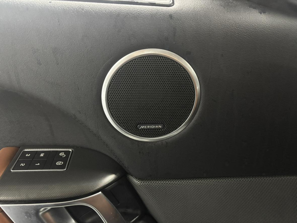 Land Rover Range Rover Sport 2017 thumb 6