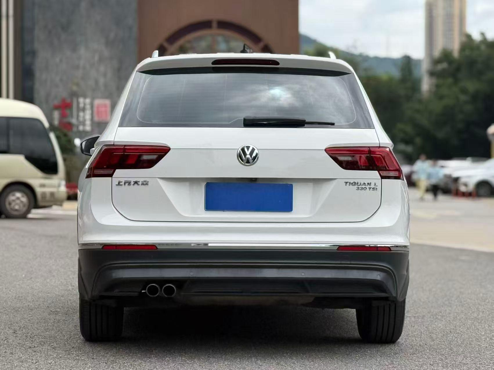 Volkswagen Tiguan 2018 thumb 3