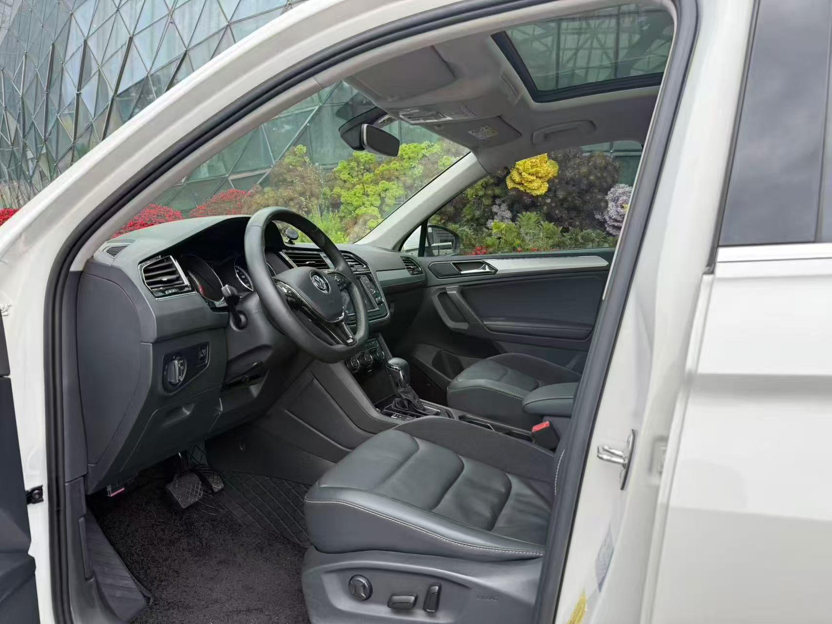 Volkswagen Tiguan 2018 thumb 6