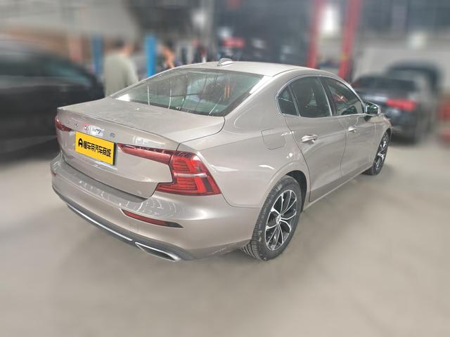 Volvo S60 2022 thumb 12