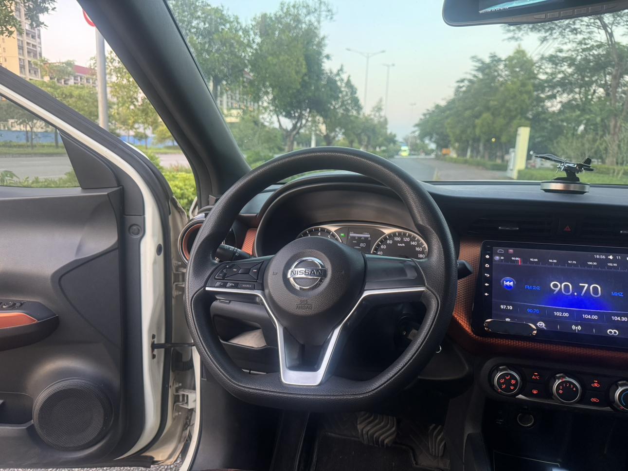 Nissan Kicks 2017 thumb 7
