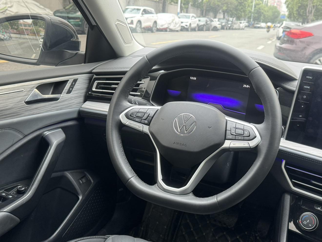 Volkswagen Sagitar 2023 thumb 8