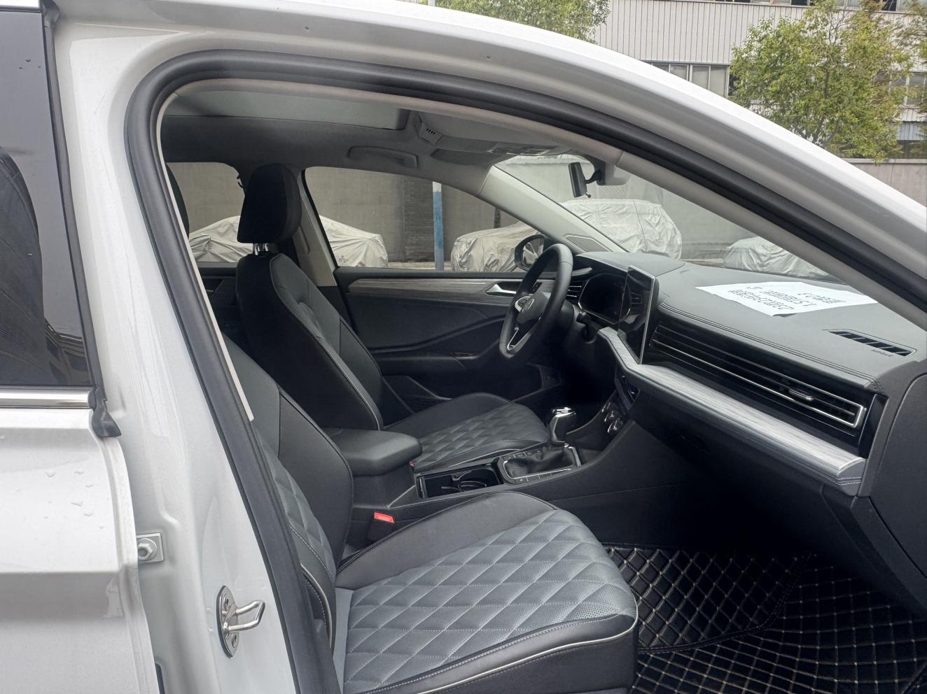 Volkswagen Sagitar 2023 thumb 11