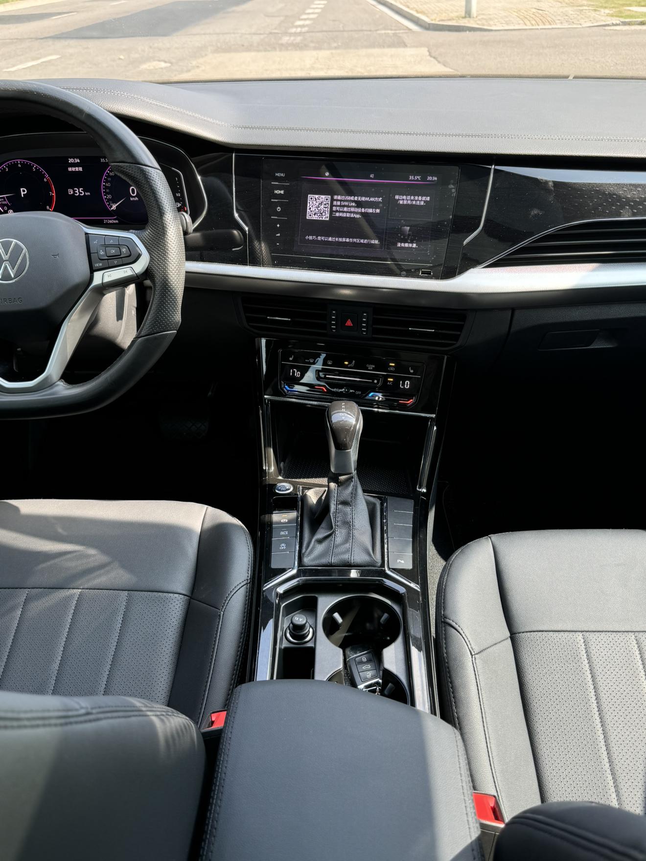 Volkswagen Passat (North America and China) 2022 thumb 6