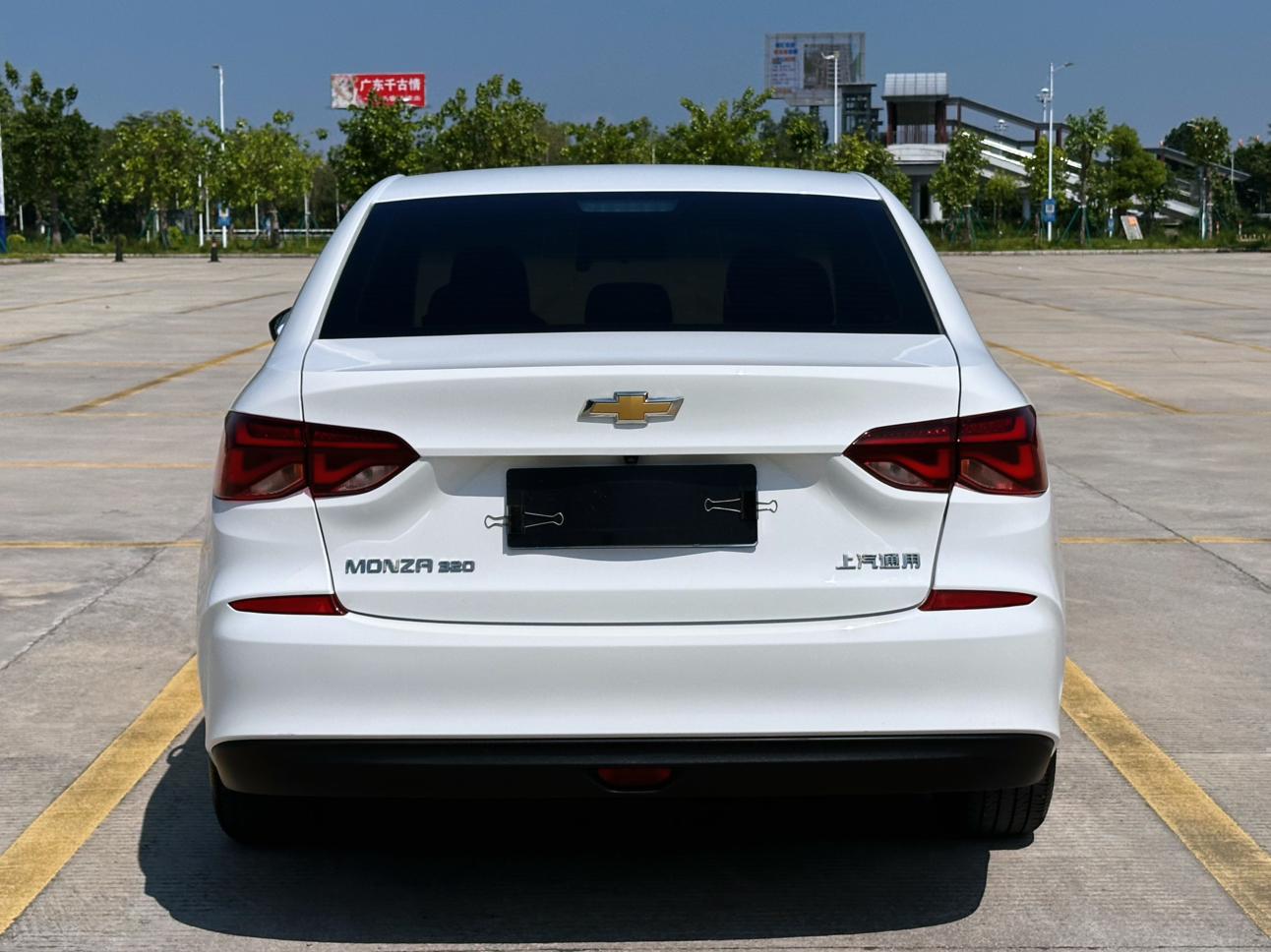 Chevrolet Monza 2021 thumb 4