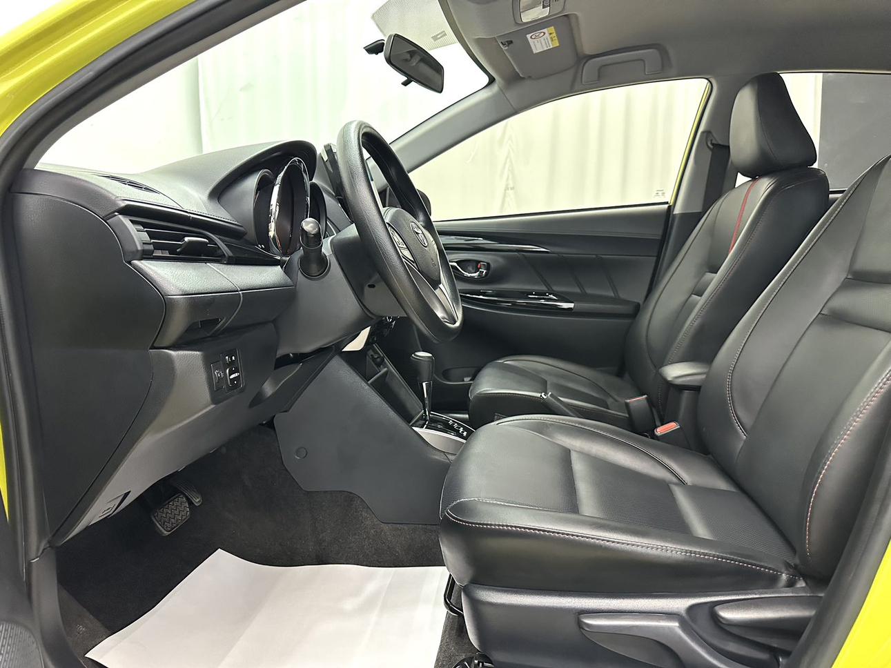 Toyota Yaris 2022 thumb 12
