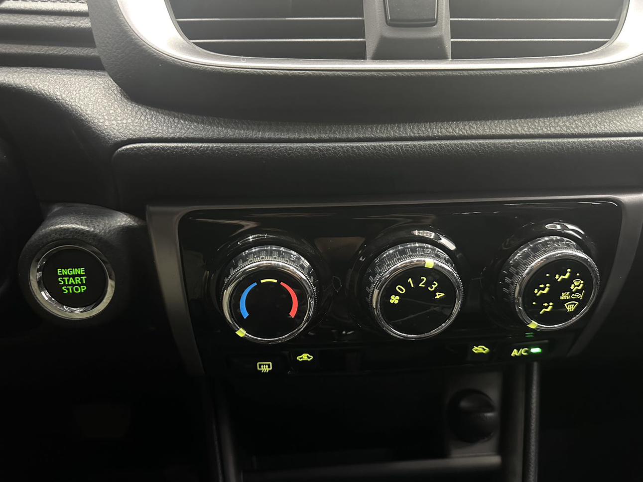 Toyota Yaris 2022 thumb 6
