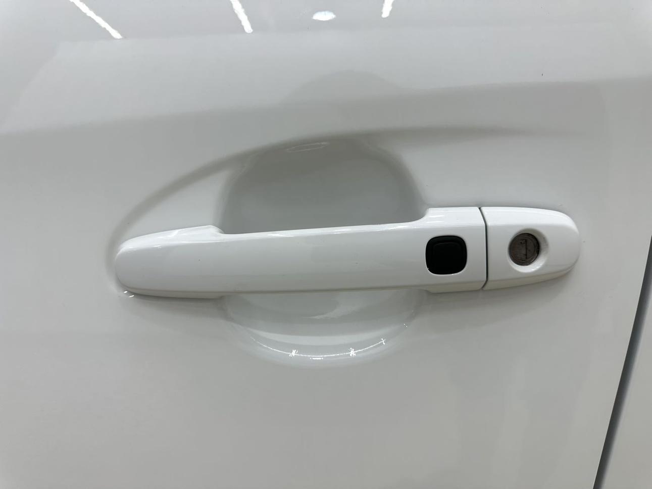 Toyota Yaris 2022 thumb 7