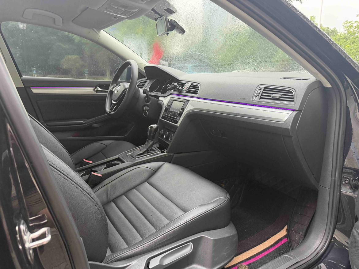 Volkswagen Lamando 2015 thumb 5