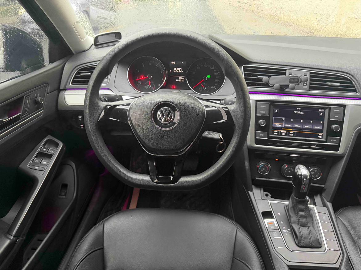 Volkswagen Lamando 2015 thumb 8