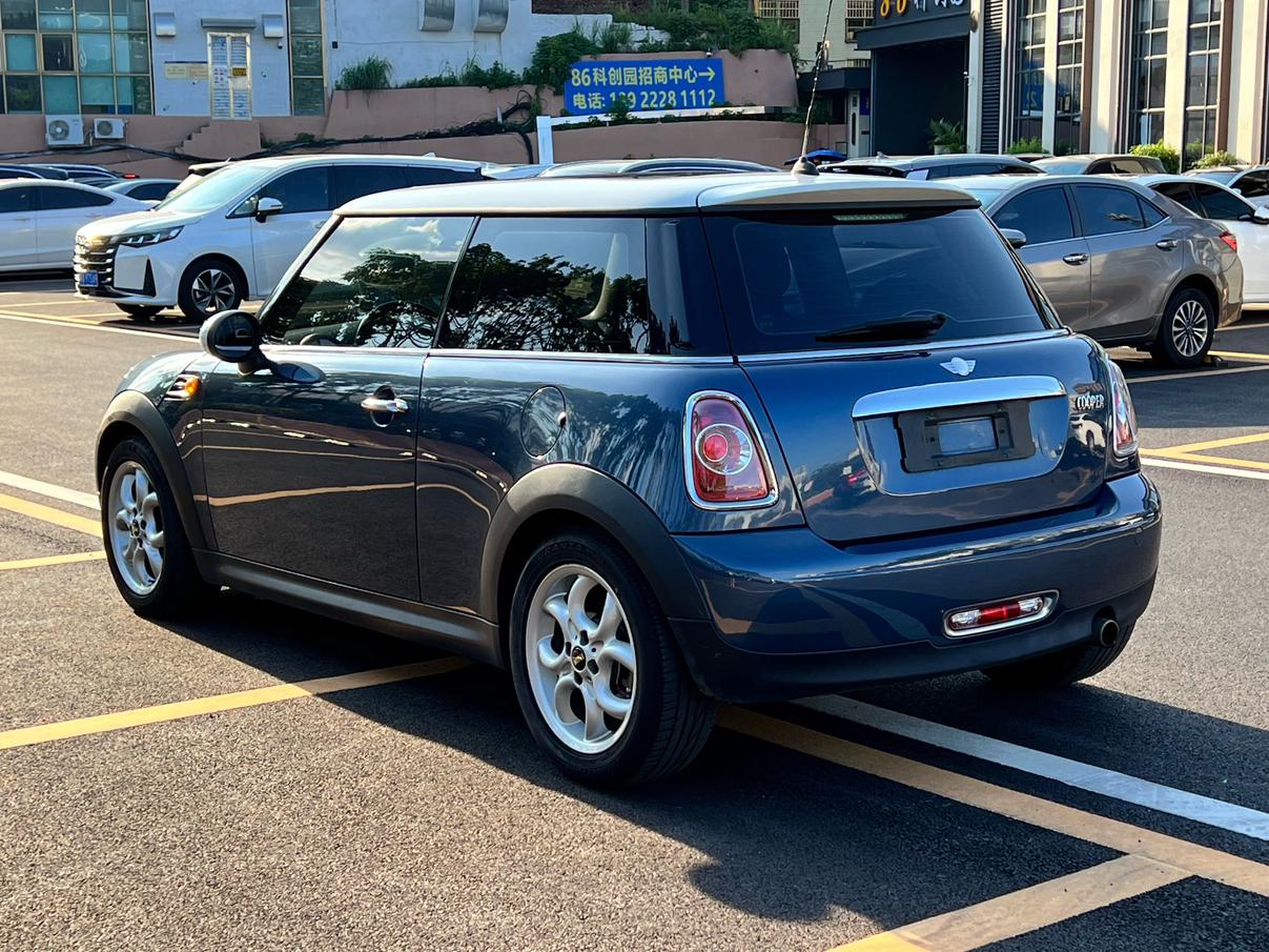 Mini Clubman 2011 thumb 2