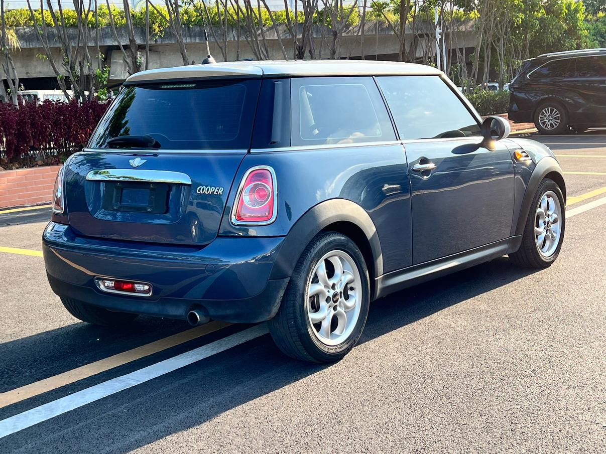Mini Clubman 2011 thumb 4