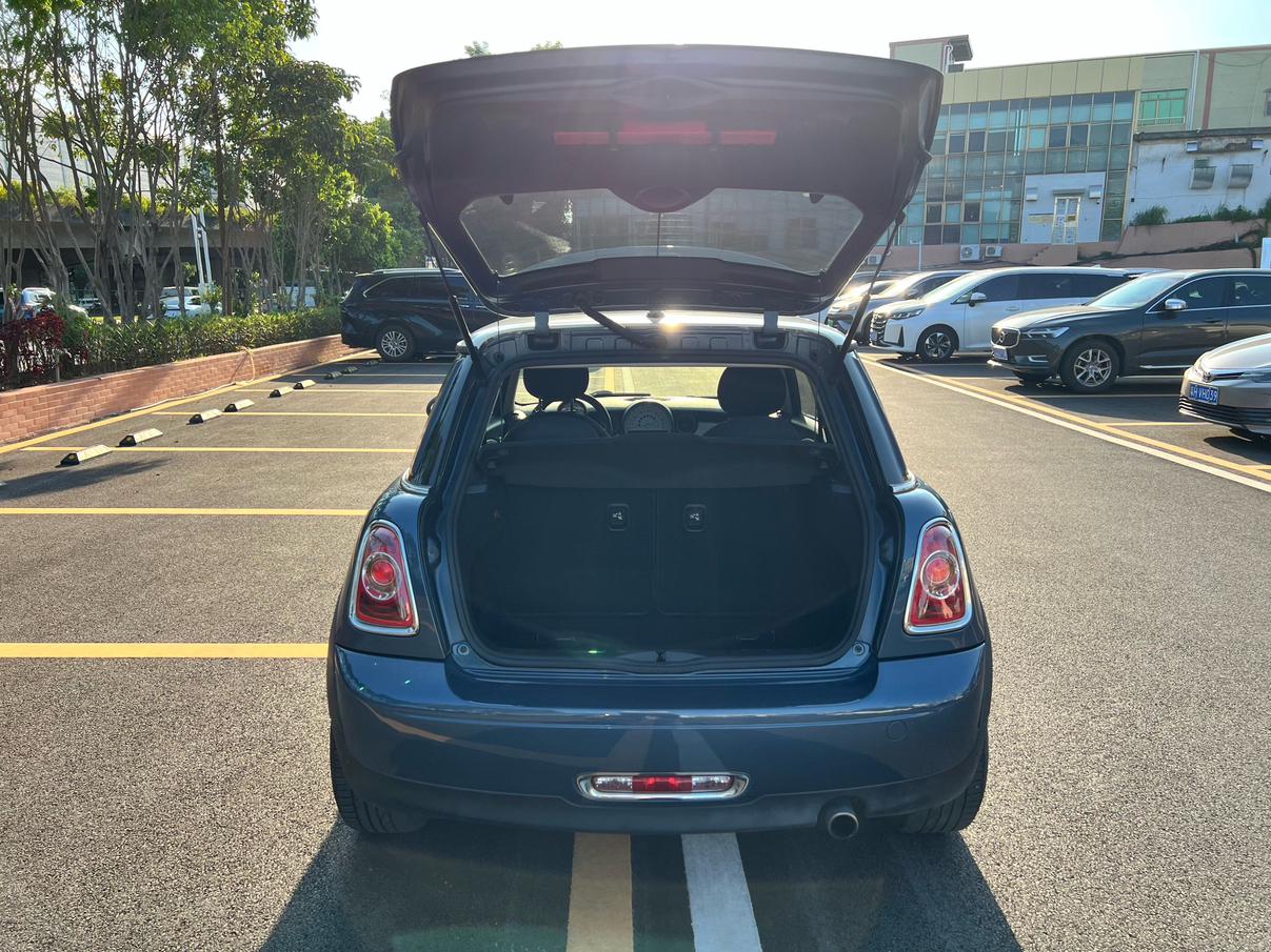 Mini Clubman 2011 thumb 6