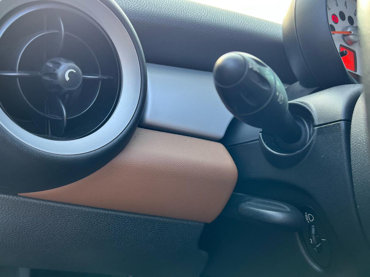Mini Clubman 2011 thumb 10