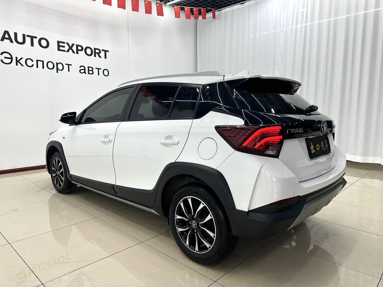 Toyota Yaris 2022 thumb 2