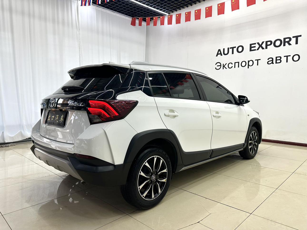 Toyota Yaris 2022 thumb 4