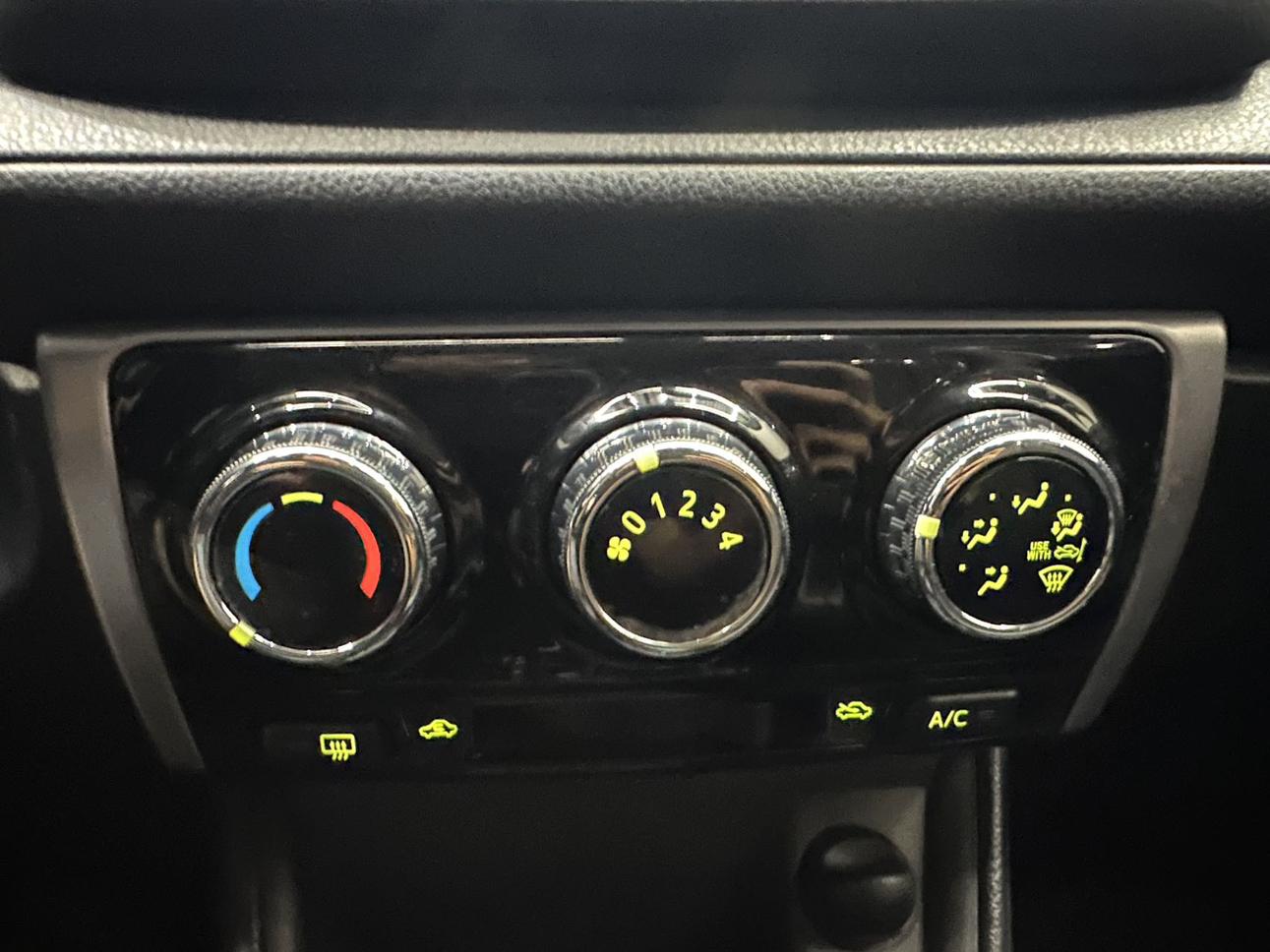 Toyota Yaris 2022 thumb 5