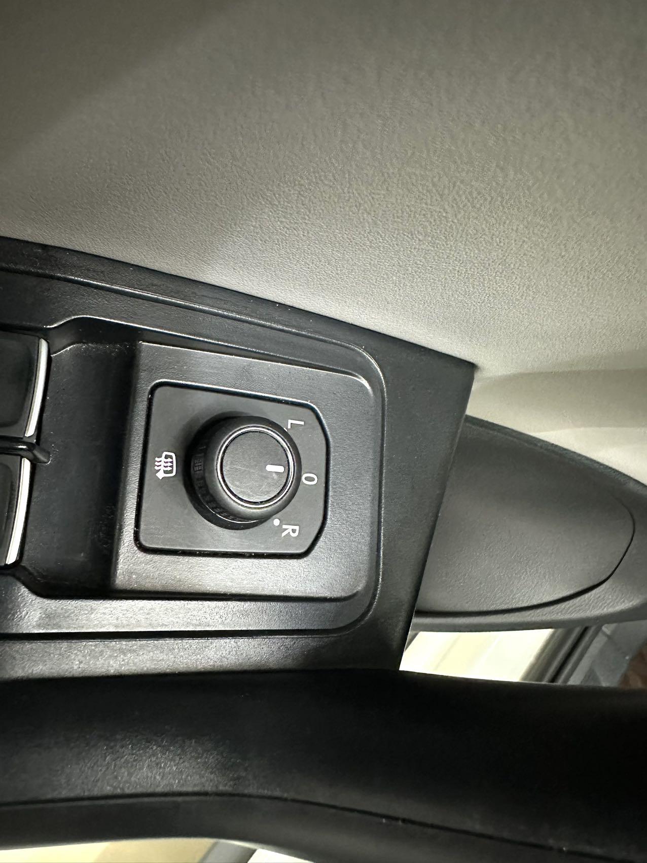 Volkswagen T-Roc 2024 thumb 6