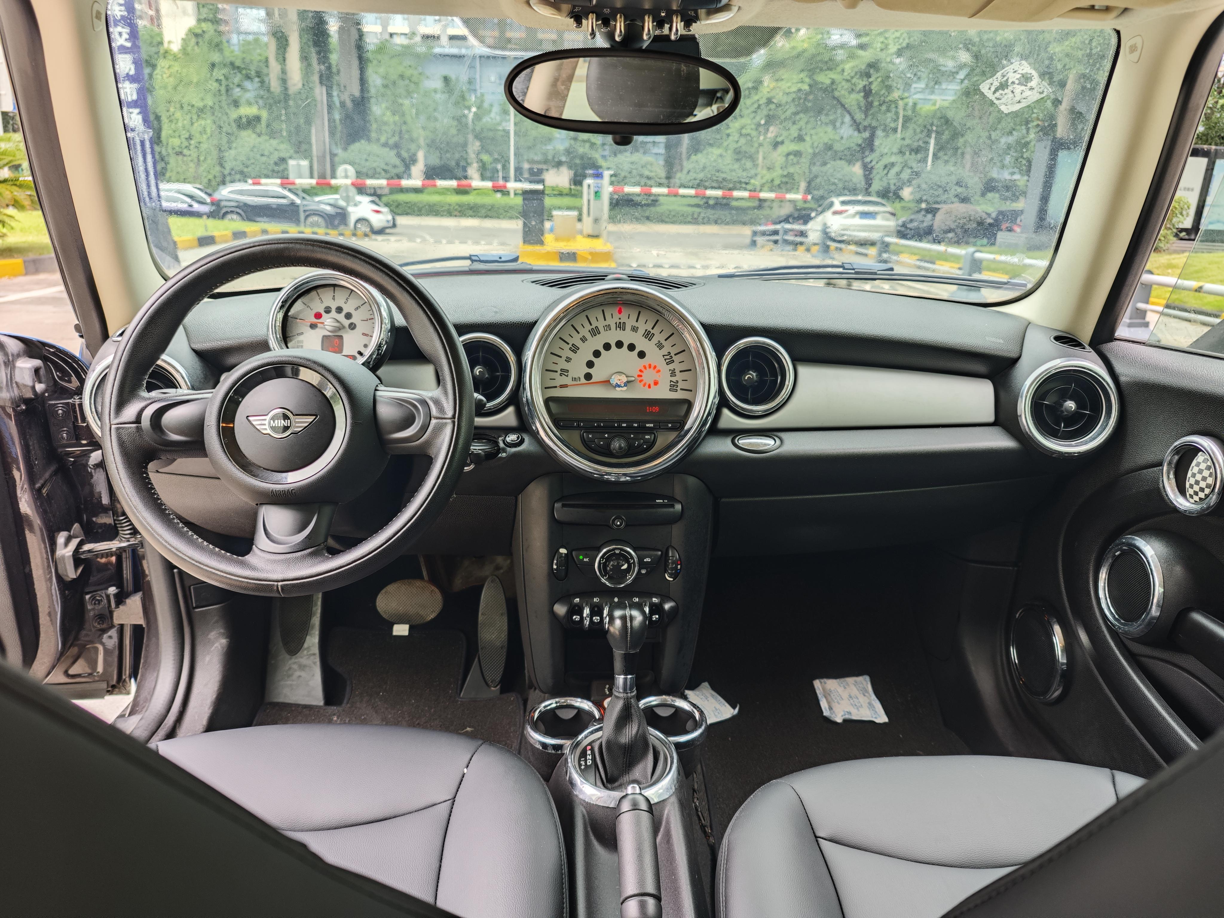 Mini Clubman 2012 thumb 6