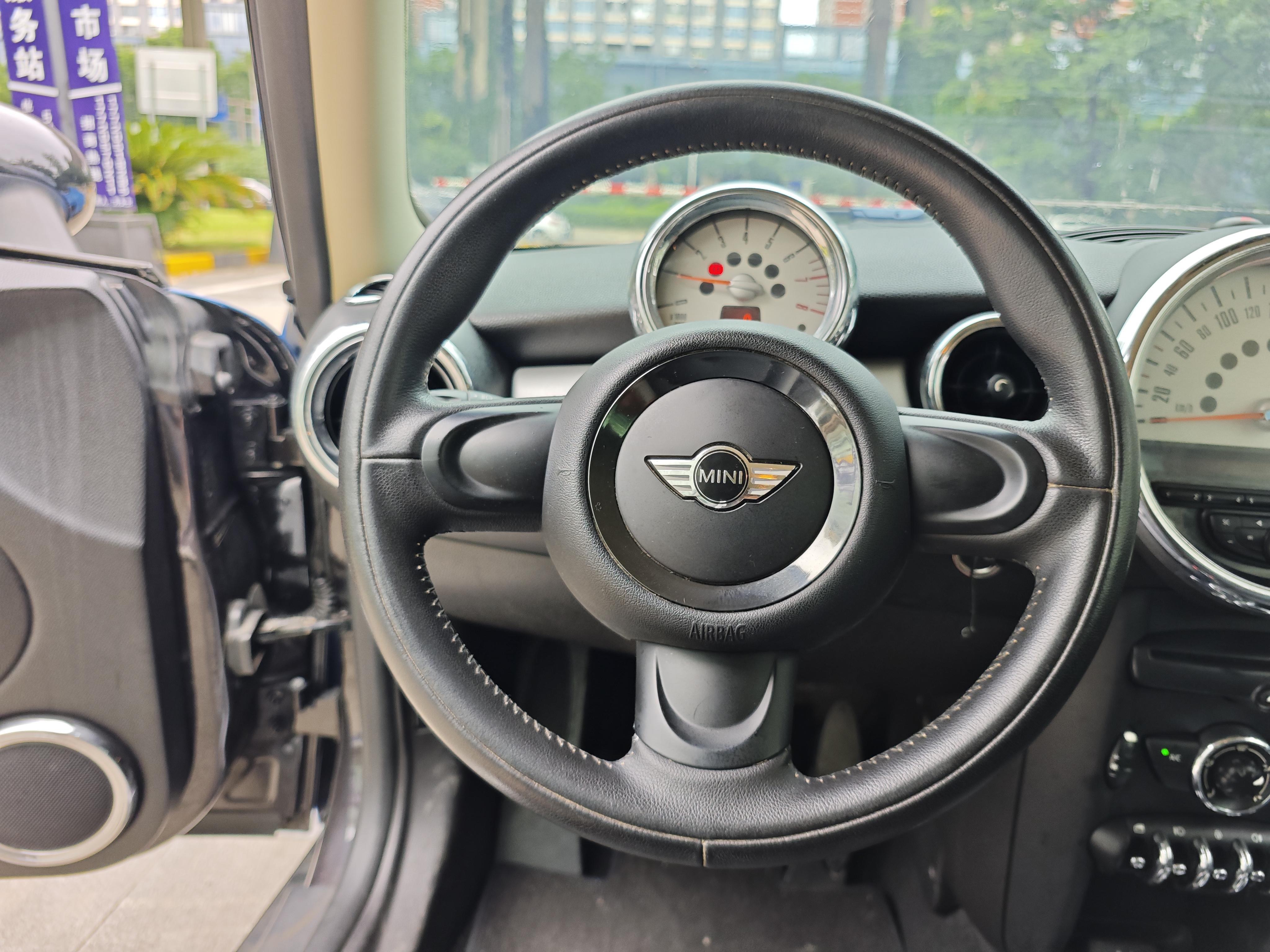 Mini Clubman 2012 thumb 7