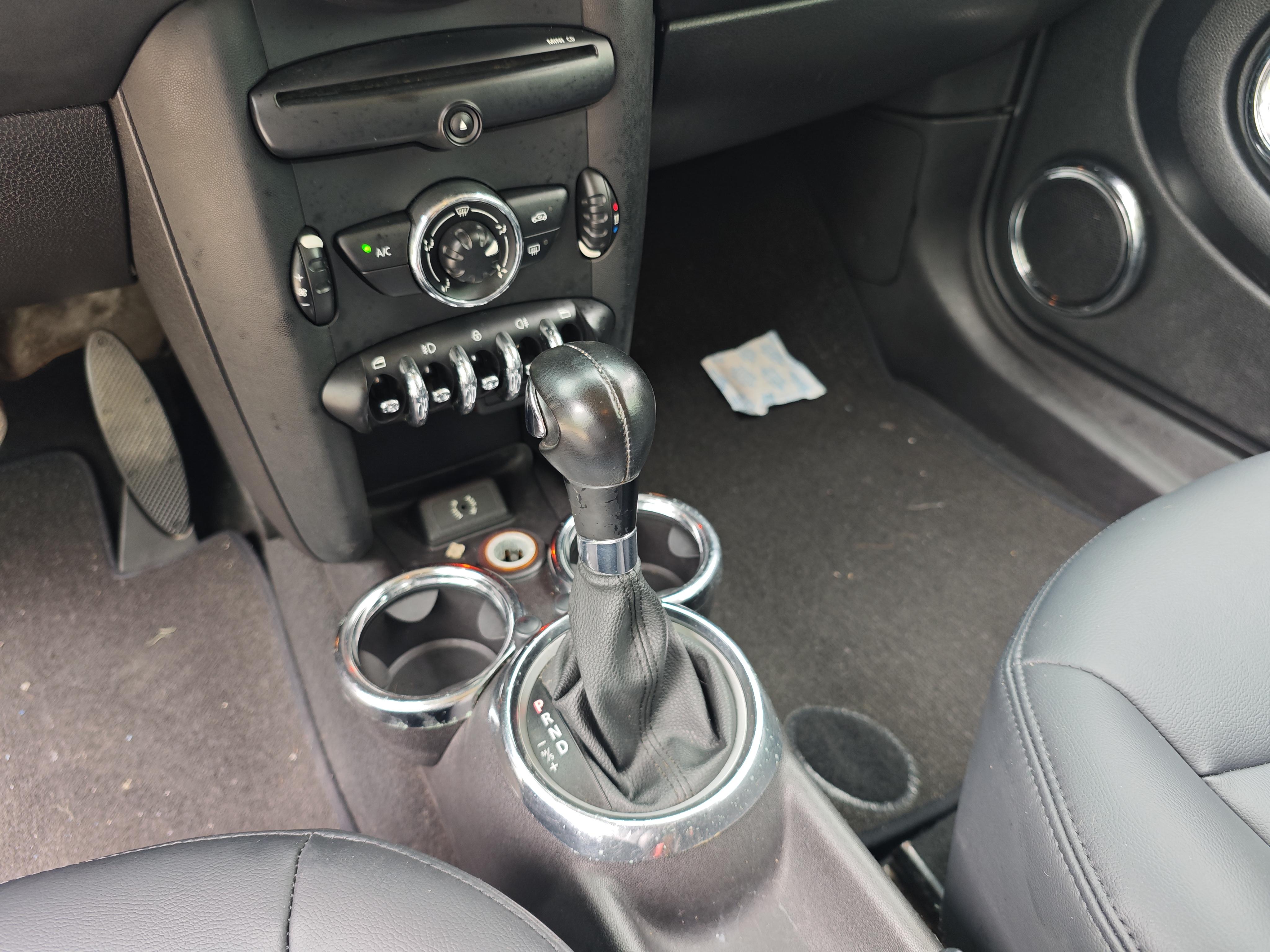 Mini Clubman 2012 thumb 8