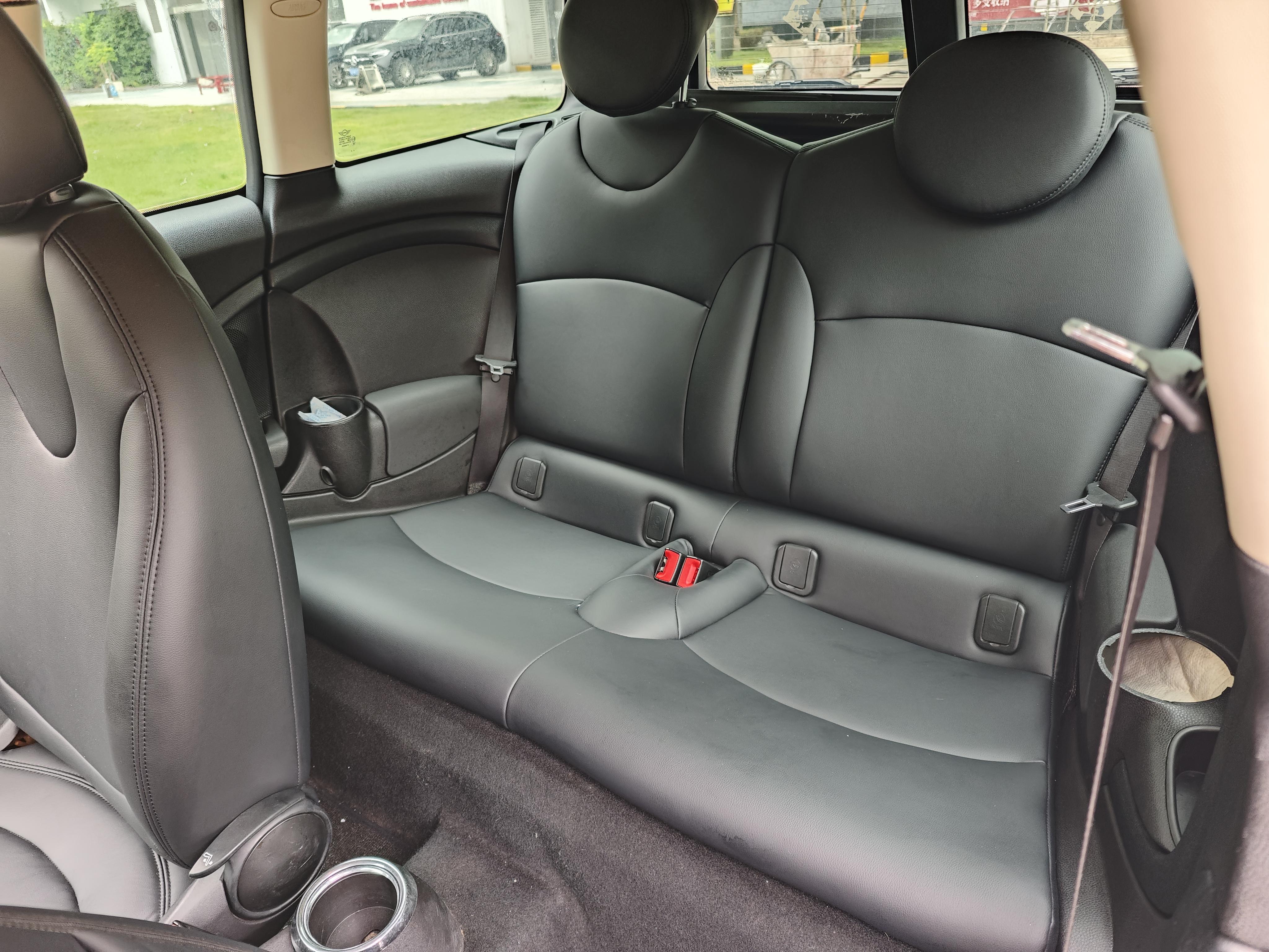 Mini Clubman 2012 thumb 12