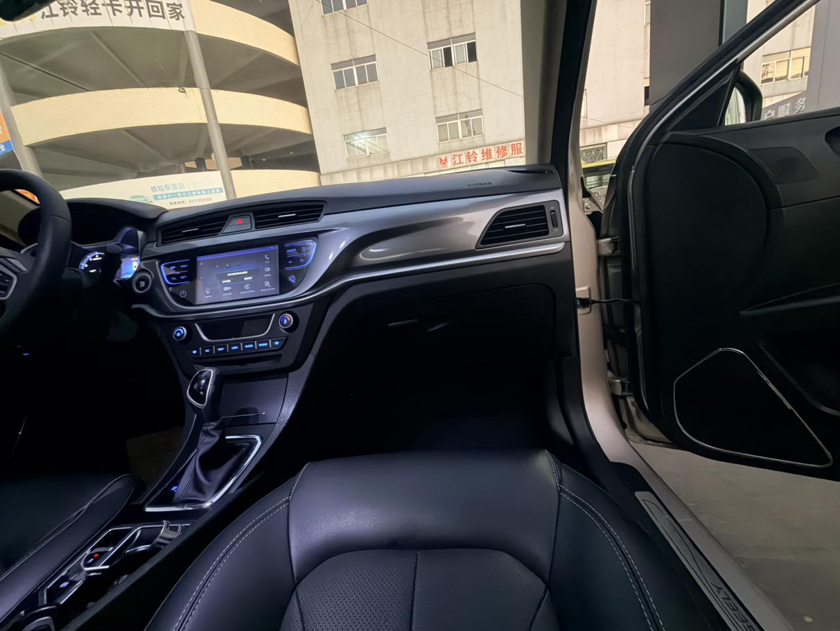 Geely Emgrand 2018 thumb 6