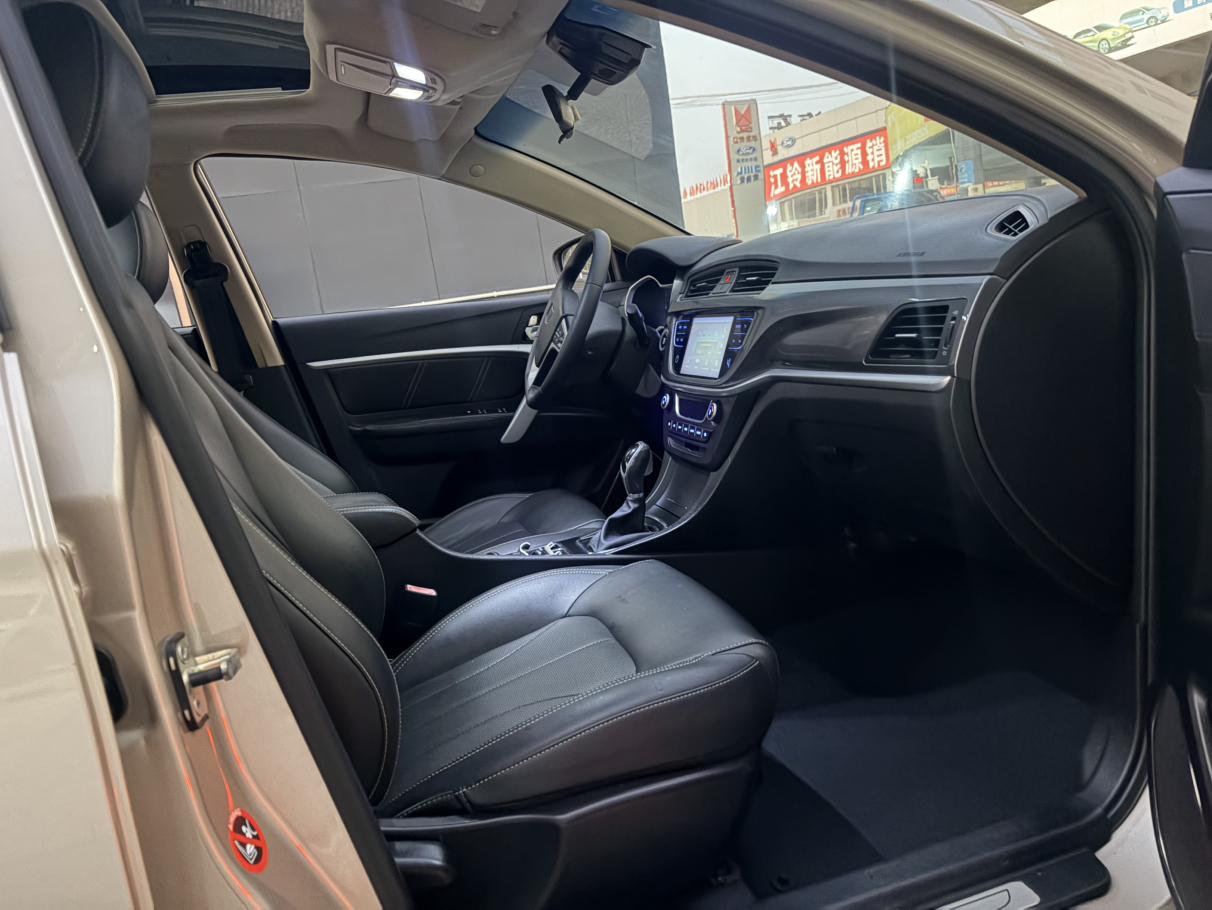 Geely Emgrand 2018 thumb 7