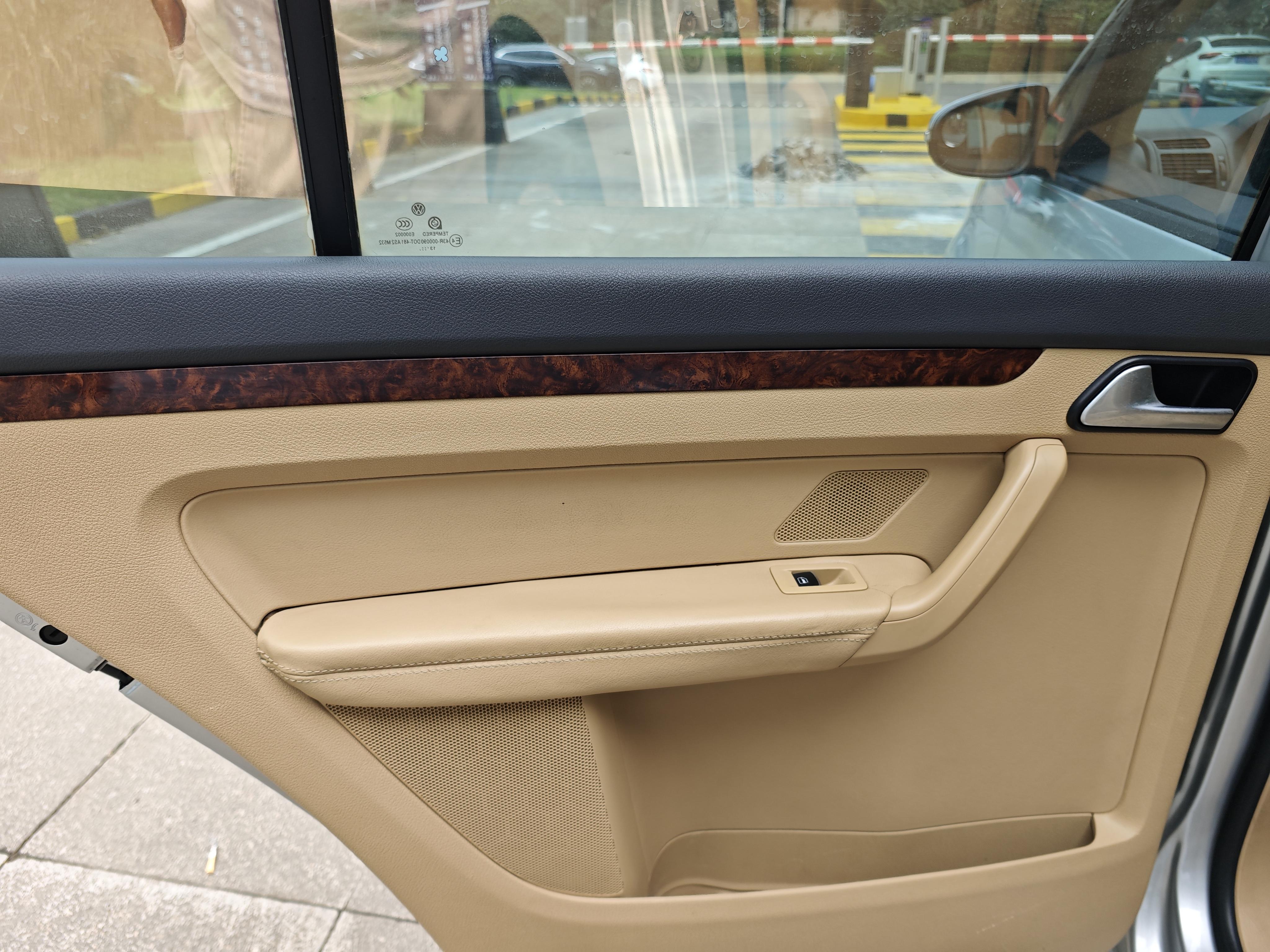 Volkswagen Touran 2013 thumb 5