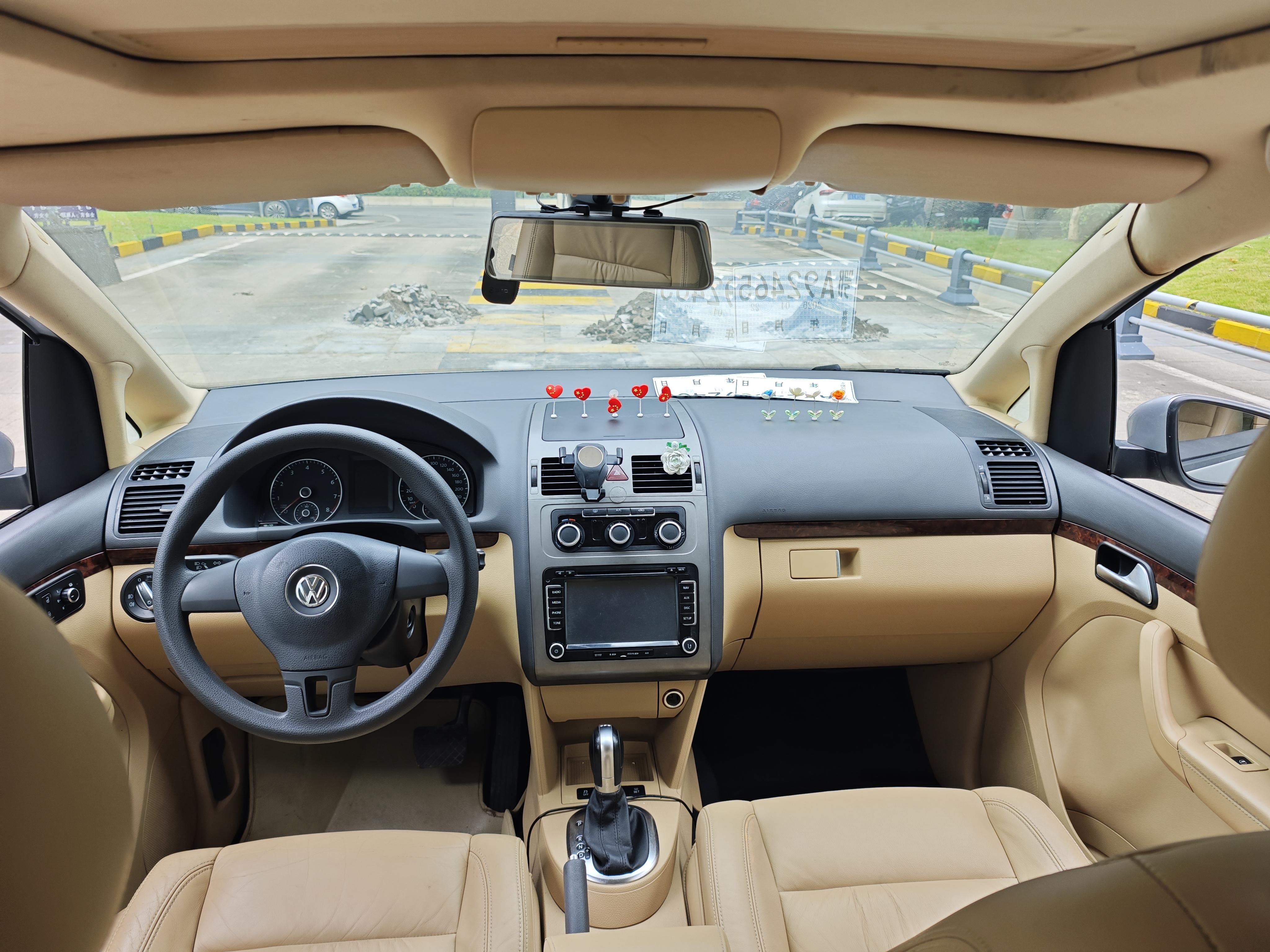 Volkswagen Touran 2013 thumb 6