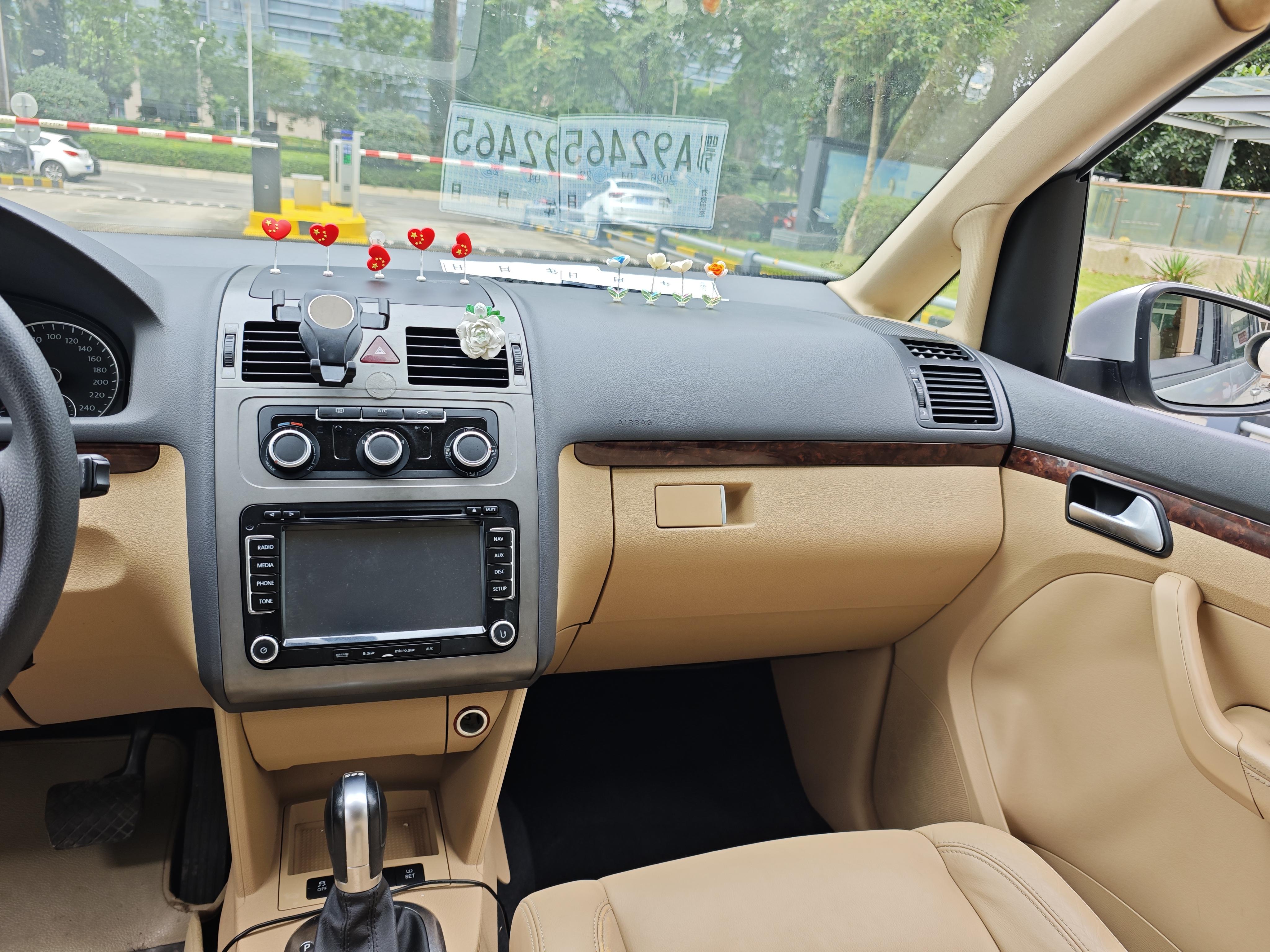 Volkswagen Touran 2013 thumb 9