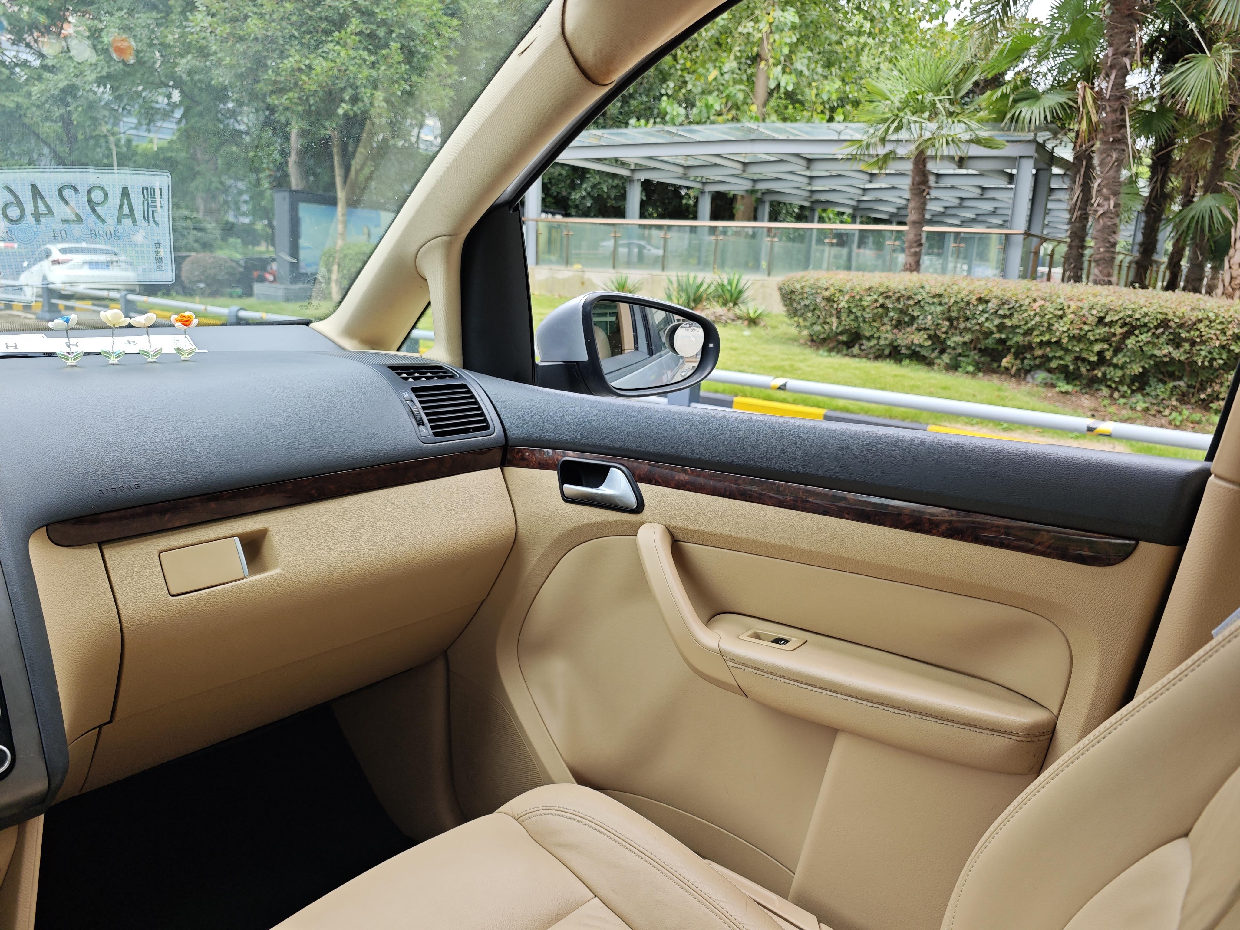 Volkswagen Touran 2013 thumb 10