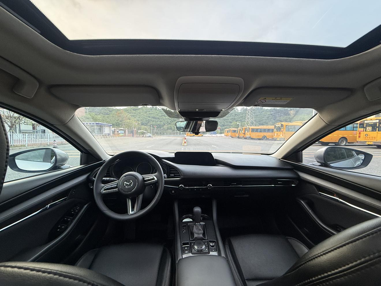 Mazda 3 2021 thumb 5
