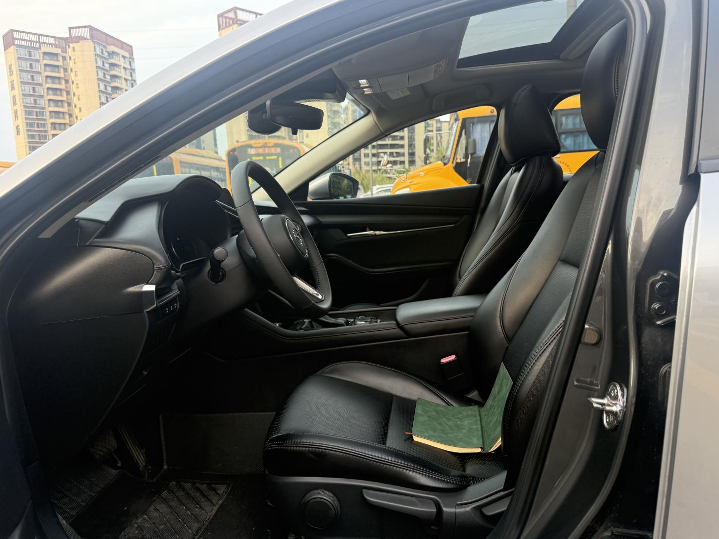 Mazda 3 2021 thumb 6