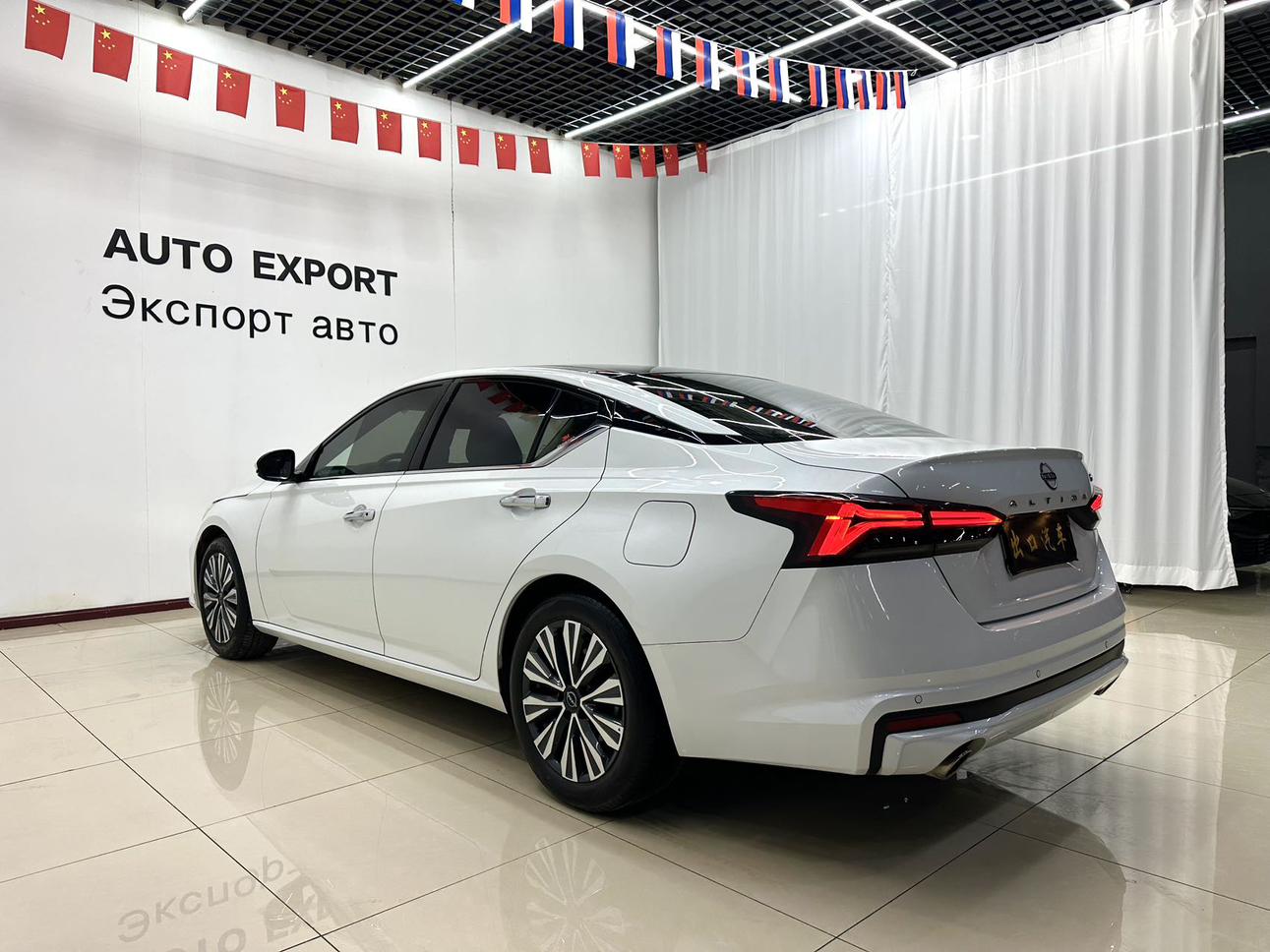 Nissan Altima 2022 thumb 2