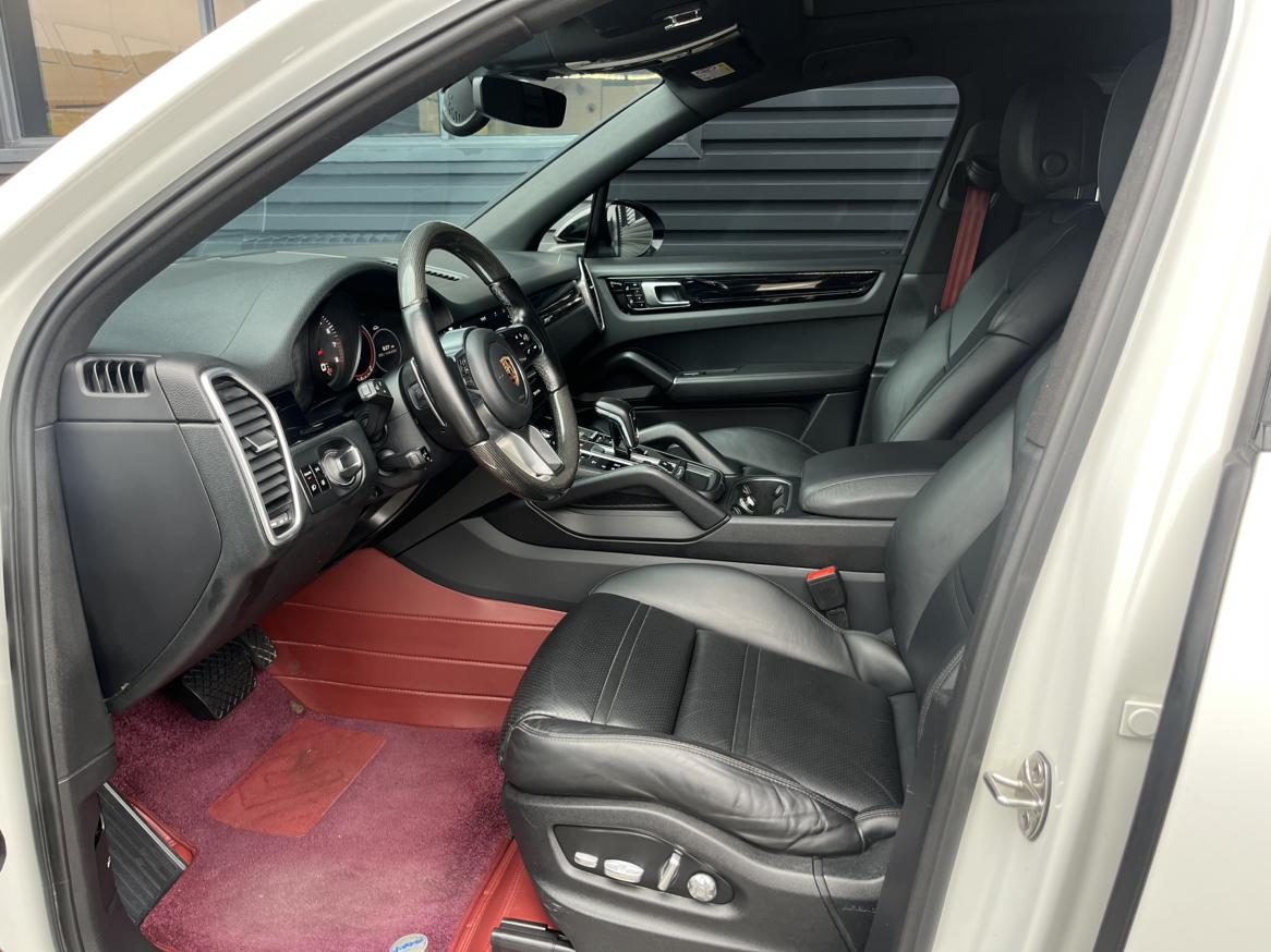Porsche Cayenne 2019 thumb 10