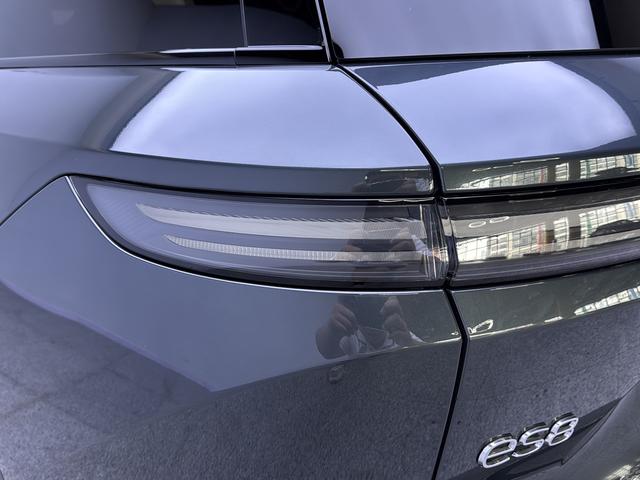 Nio ES8 2023 thumb 11