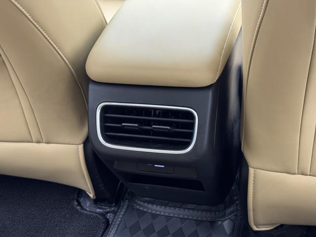 Geely Galaxy L6 2023 thumb 9