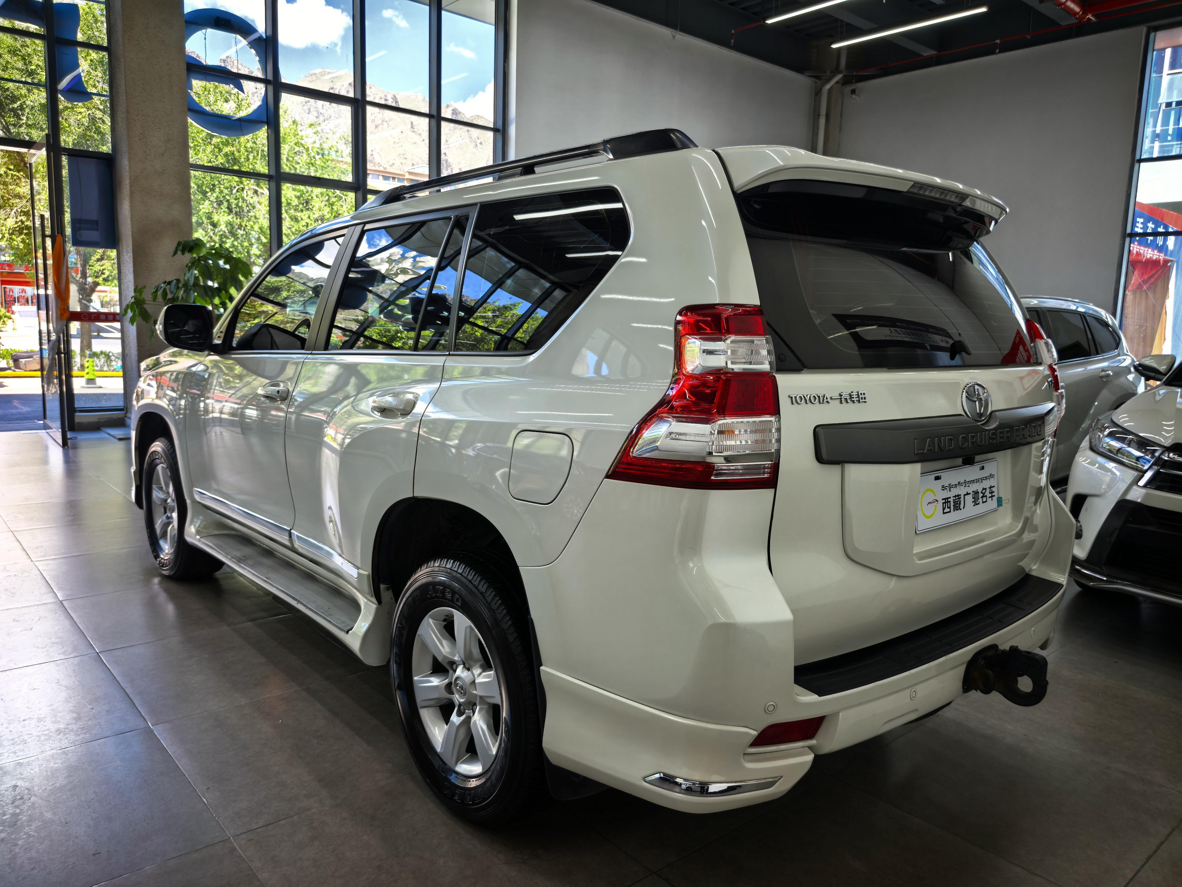 Toyota Land Cruiser Prado 2016 thumb 2