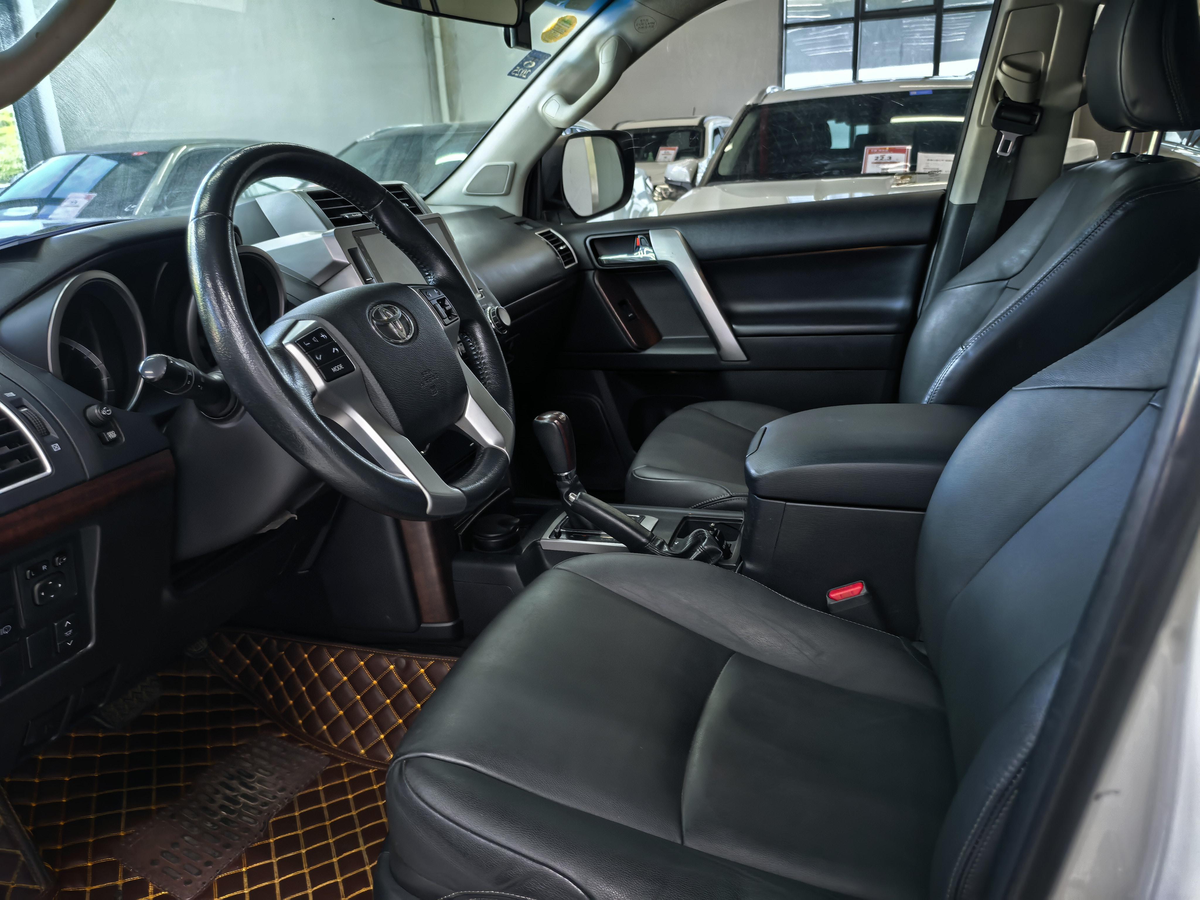 Toyota Land Cruiser Prado 2016 thumb 9