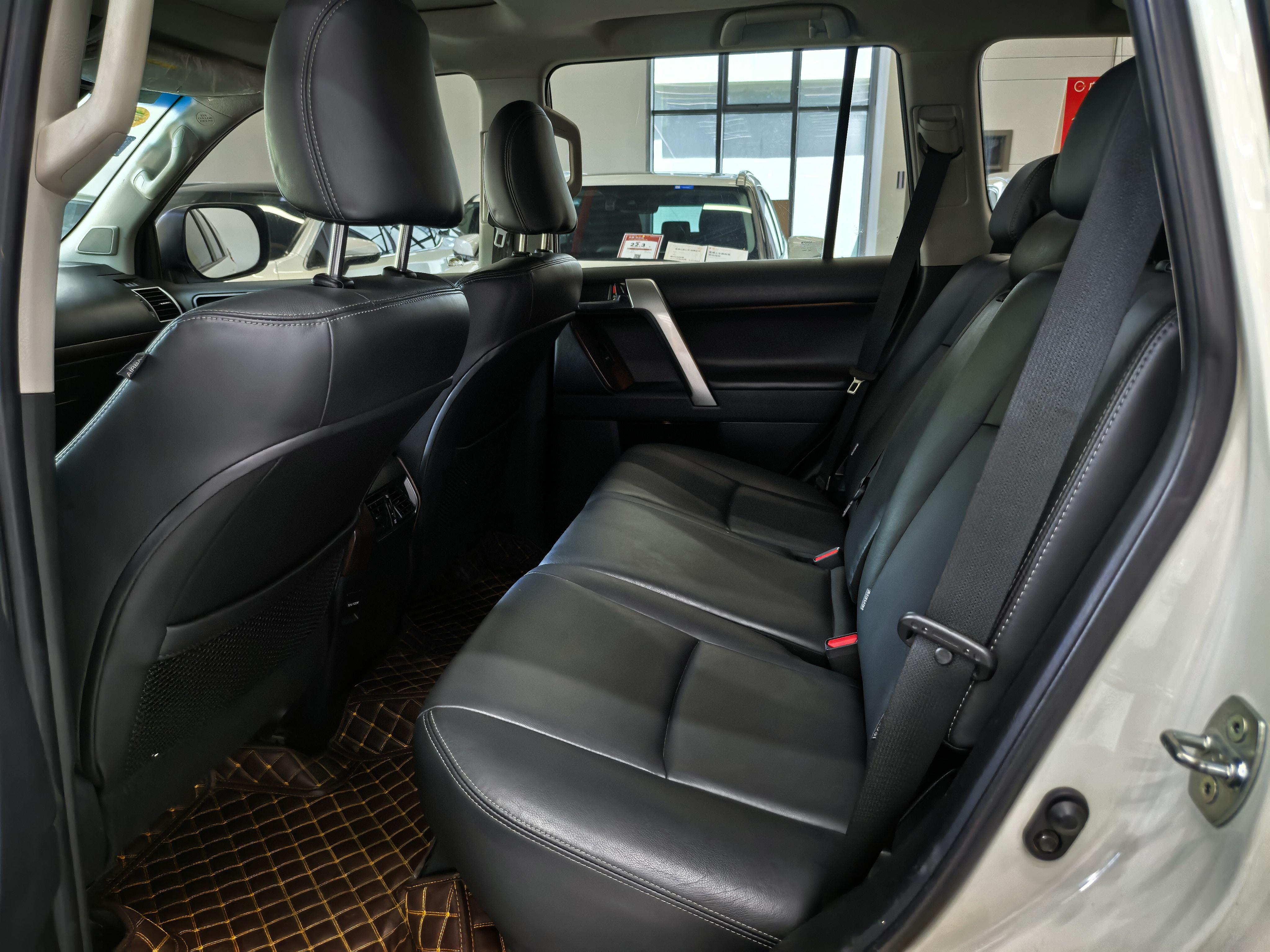 Toyota Land Cruiser Prado 2016 thumb 10