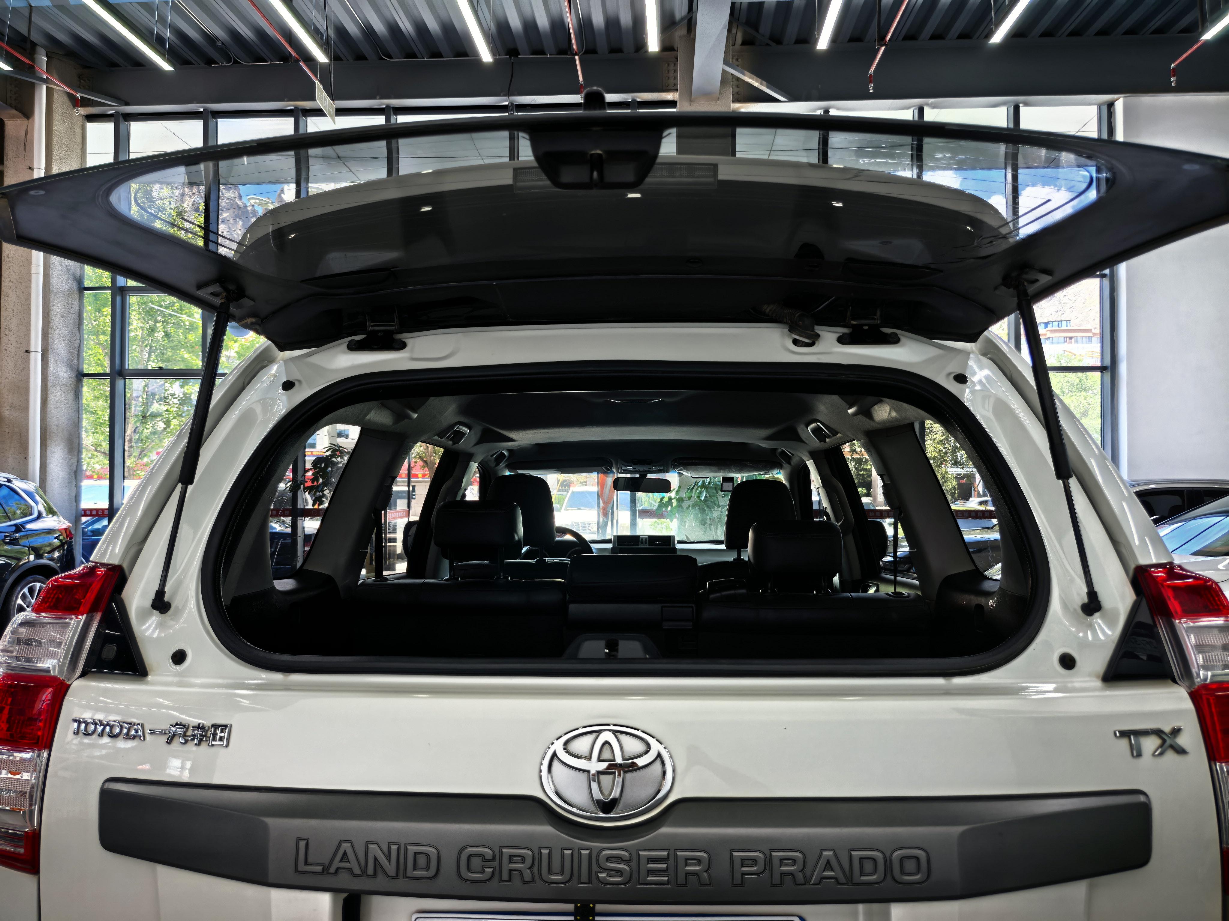 Toyota Land Cruiser Prado 2016 thumb 12