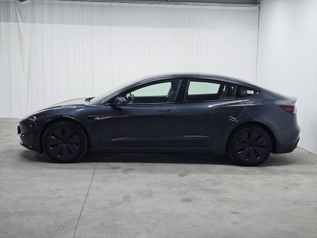 Tesla Model 3 2025 thumb 2