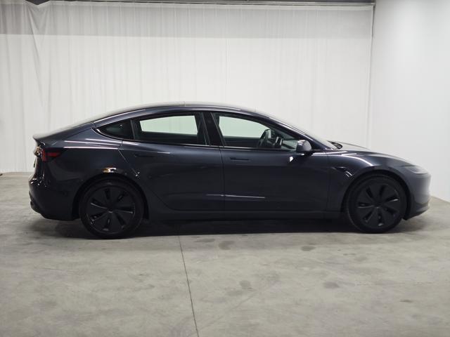 Tesla Model 3 2025 thumb 6