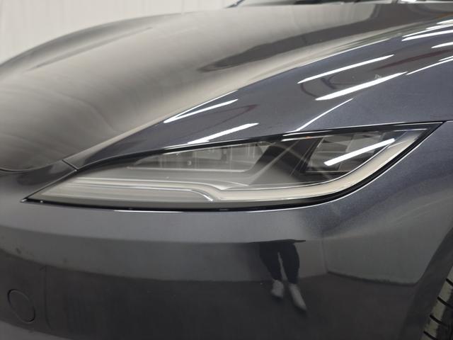 Tesla Model 3 2025 thumb 10